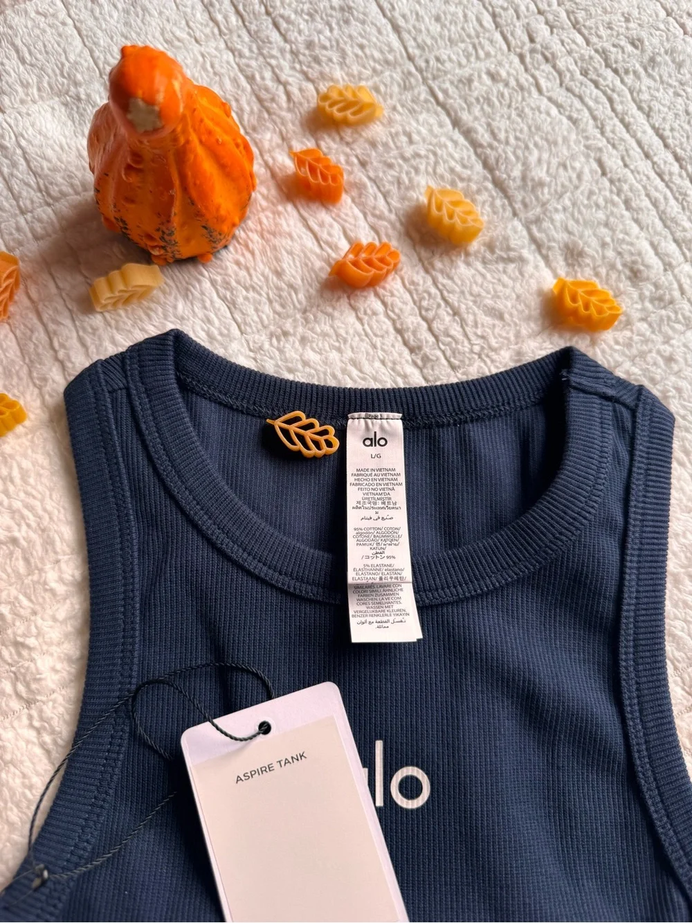 ALO Yoga Women Navy Crop Tank Top - Navy